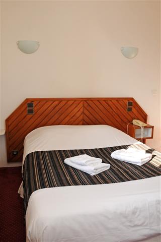 HOTEL ** RESTAURANT