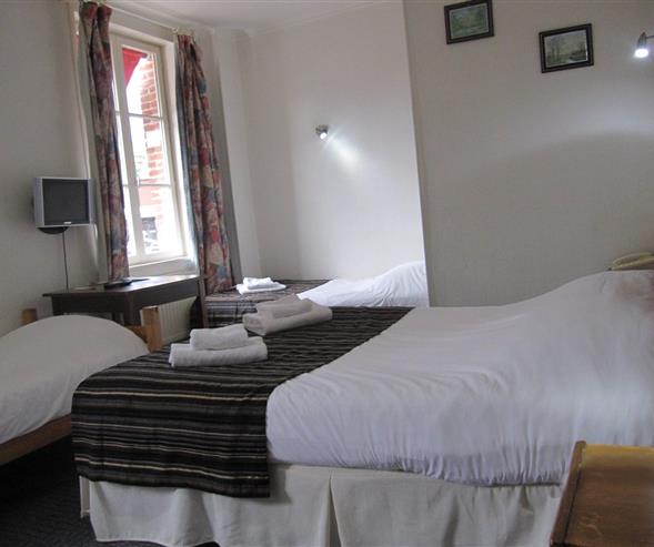 HOTEL ** RESTAURANT