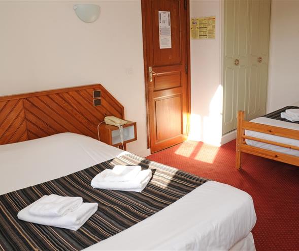 HOTEL ** RESTAURANT