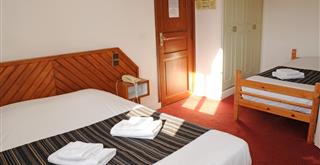 HOTEL ** RESTAURANT