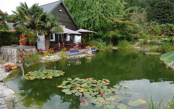HOTEL ** RESTAURANT